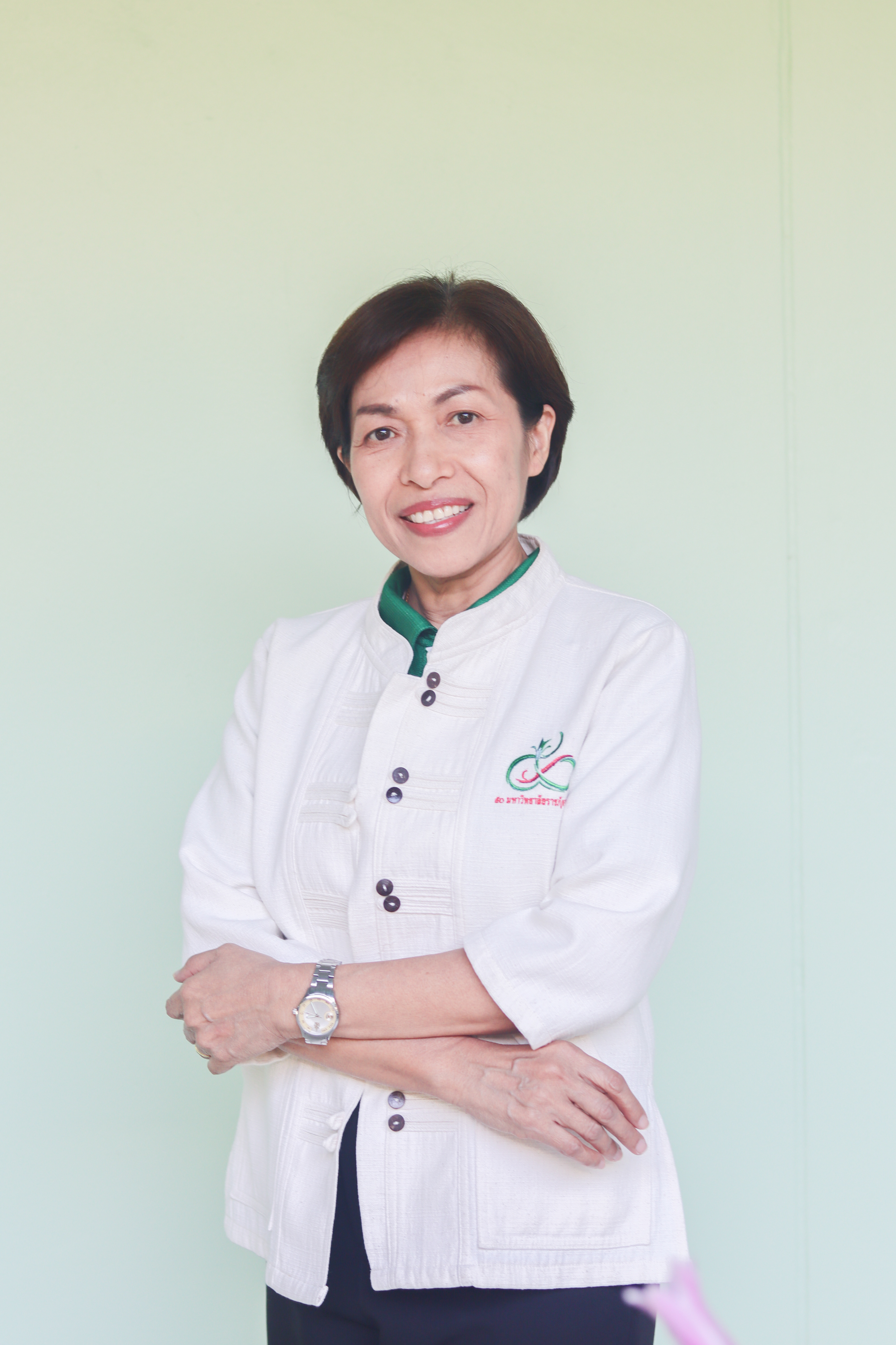 อุษา  โบสท์ทอง