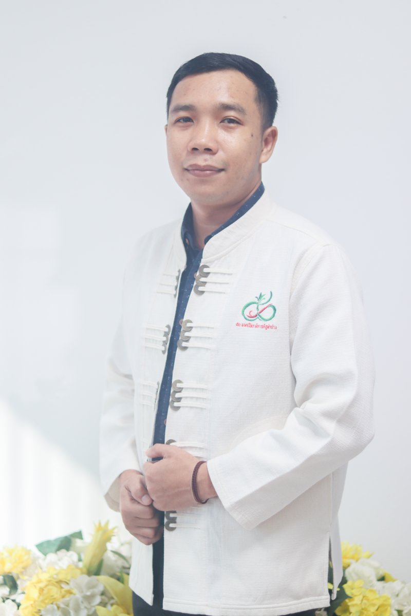 อ.ดร.วรรักษ์